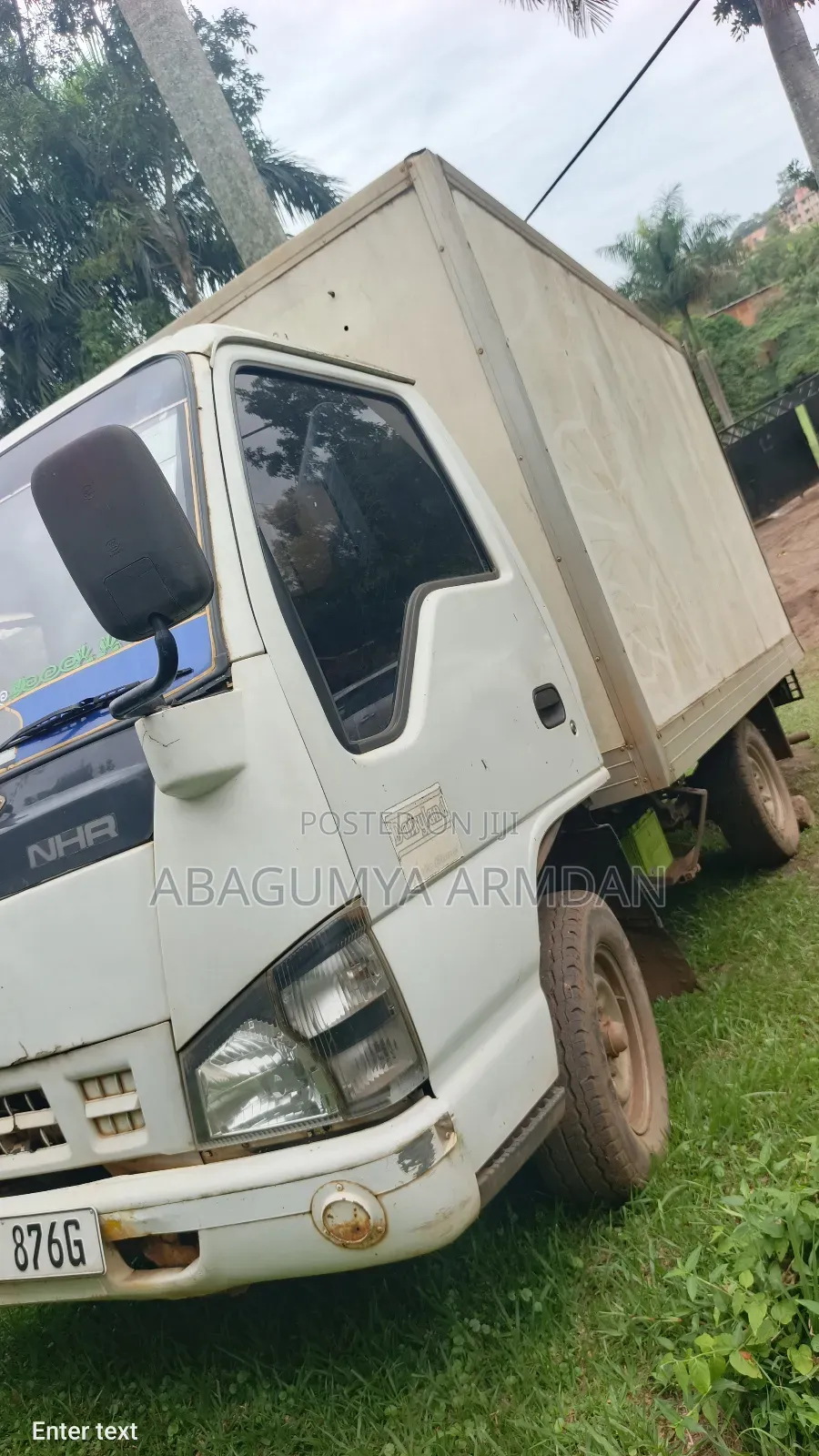 Isuzu ELF Truck 2009 White
