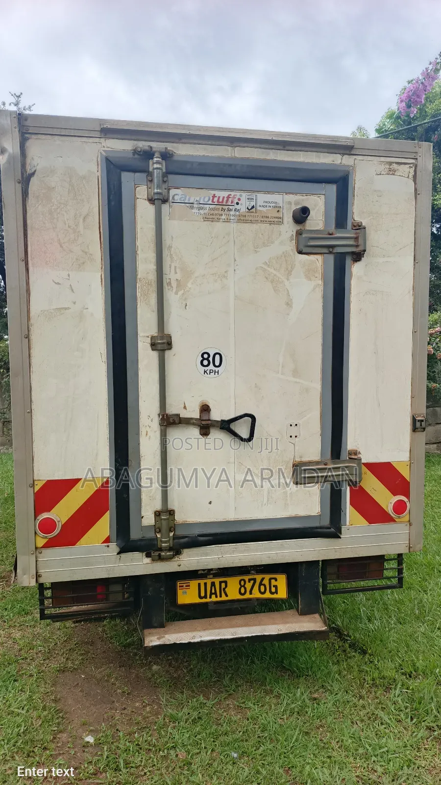 Isuzu ELF Truck 2009 White