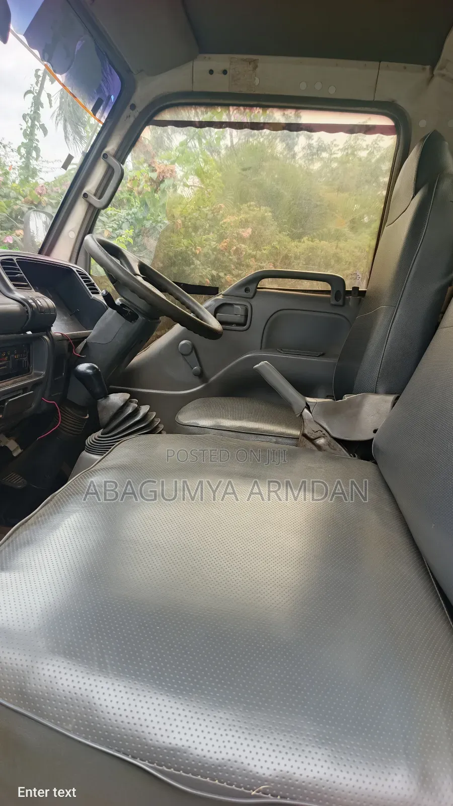 Isuzu ELF Truck 2009 White