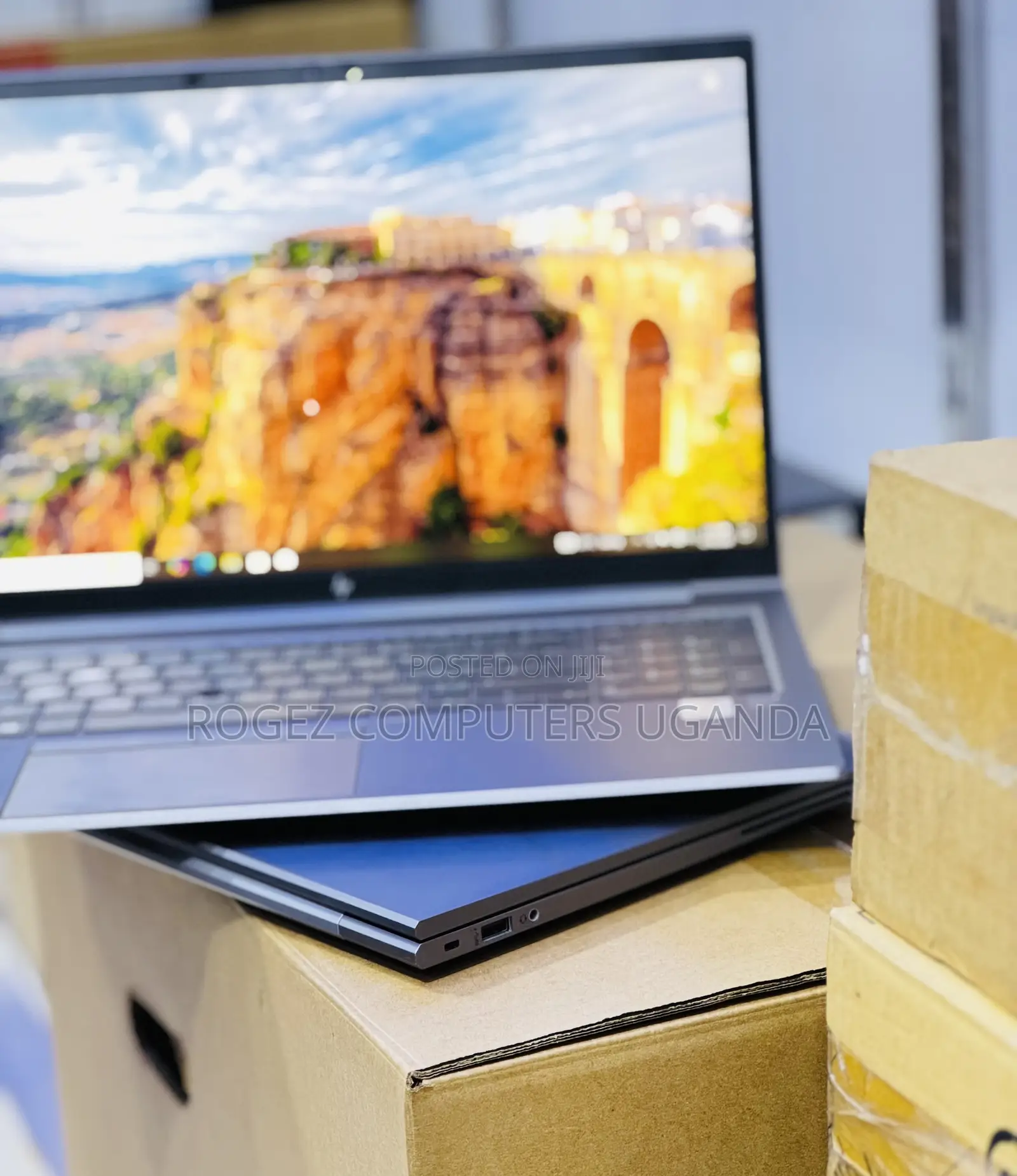 New Laptop HP ZBook Firefly 15 G7 16GB Intel Core i7 SSD 512GB