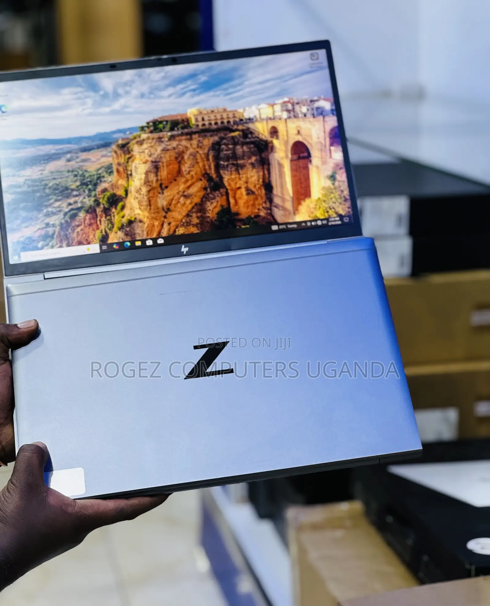 New Laptop HP ZBook Firefly 15 G7 16GB Intel Core i7 SSD 512GB