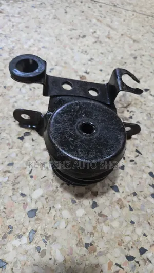 Mazda Tribute 2002 Gear Box Mounting