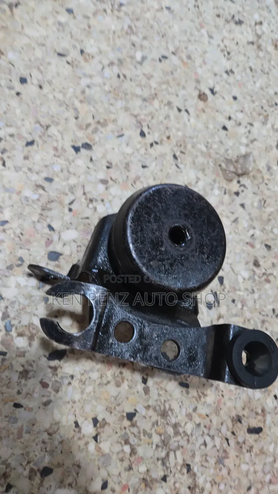 Mazda Tribute 2002 Gear Box Mounting