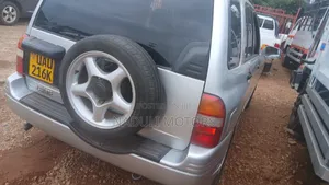 Suzuki Escudo 2006 Silver