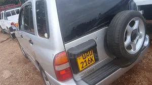 Suzuki Escudo 2006 Silver