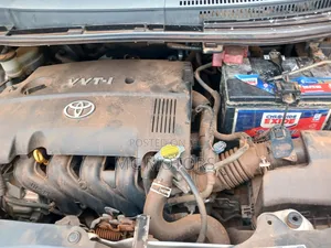 Toyota IST 2009 Silver