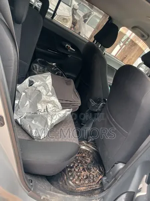 Toyota IST 2009 Silver