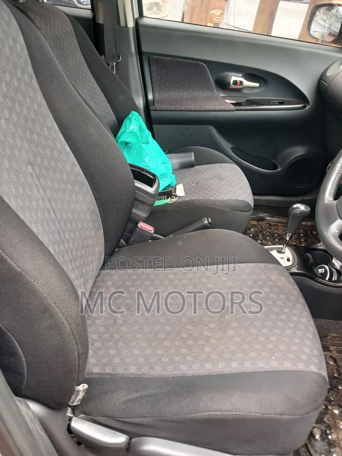 Toyota IST 2009 Silver
