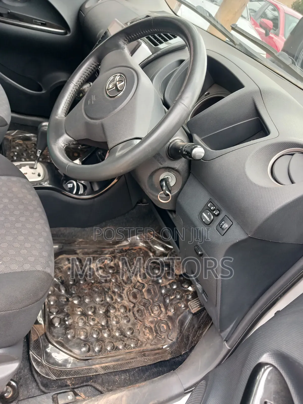 Toyota IST 2009 Silver