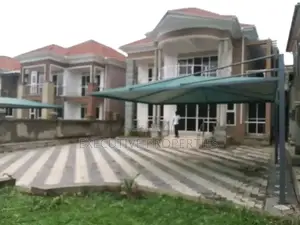 5bdrm Duplex in Kiggo Lubowa, Central Division for sale