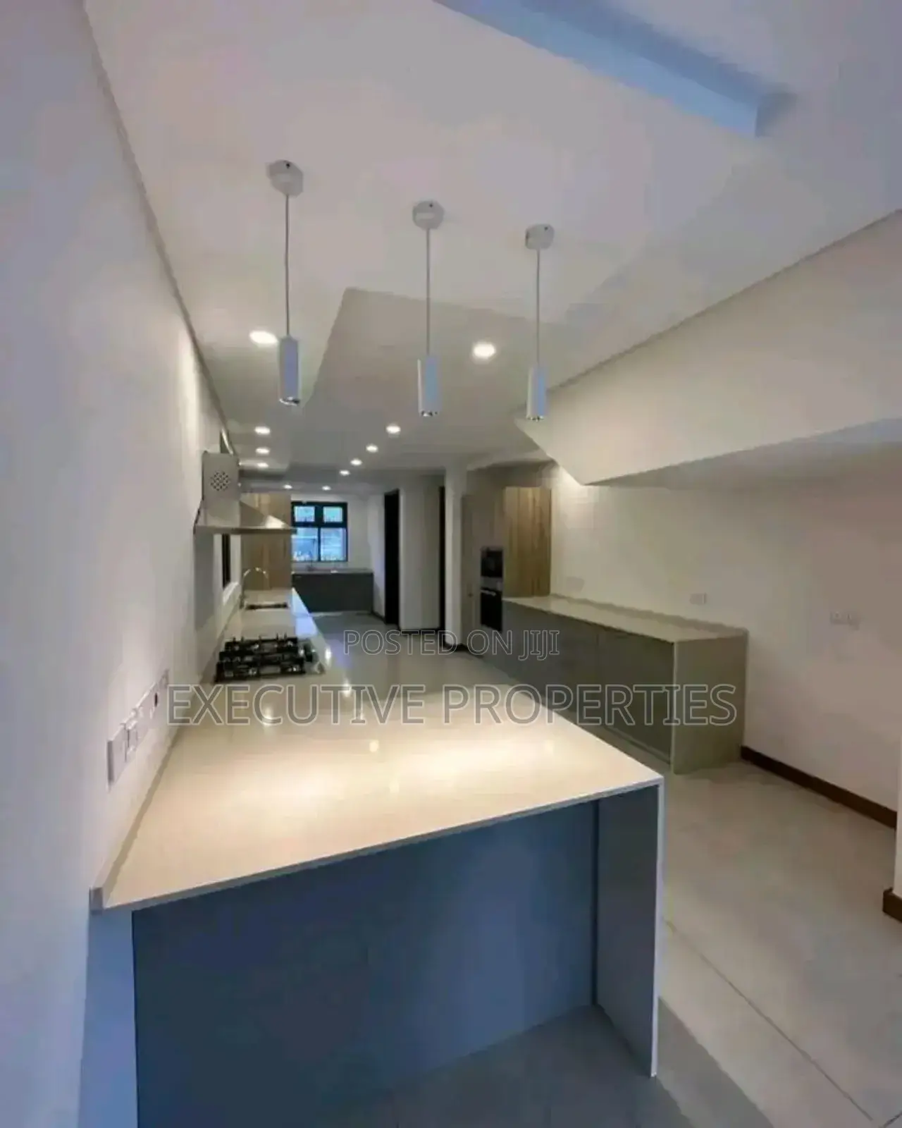 4bdrm Duplex in Buoloobi, Central Division for rent