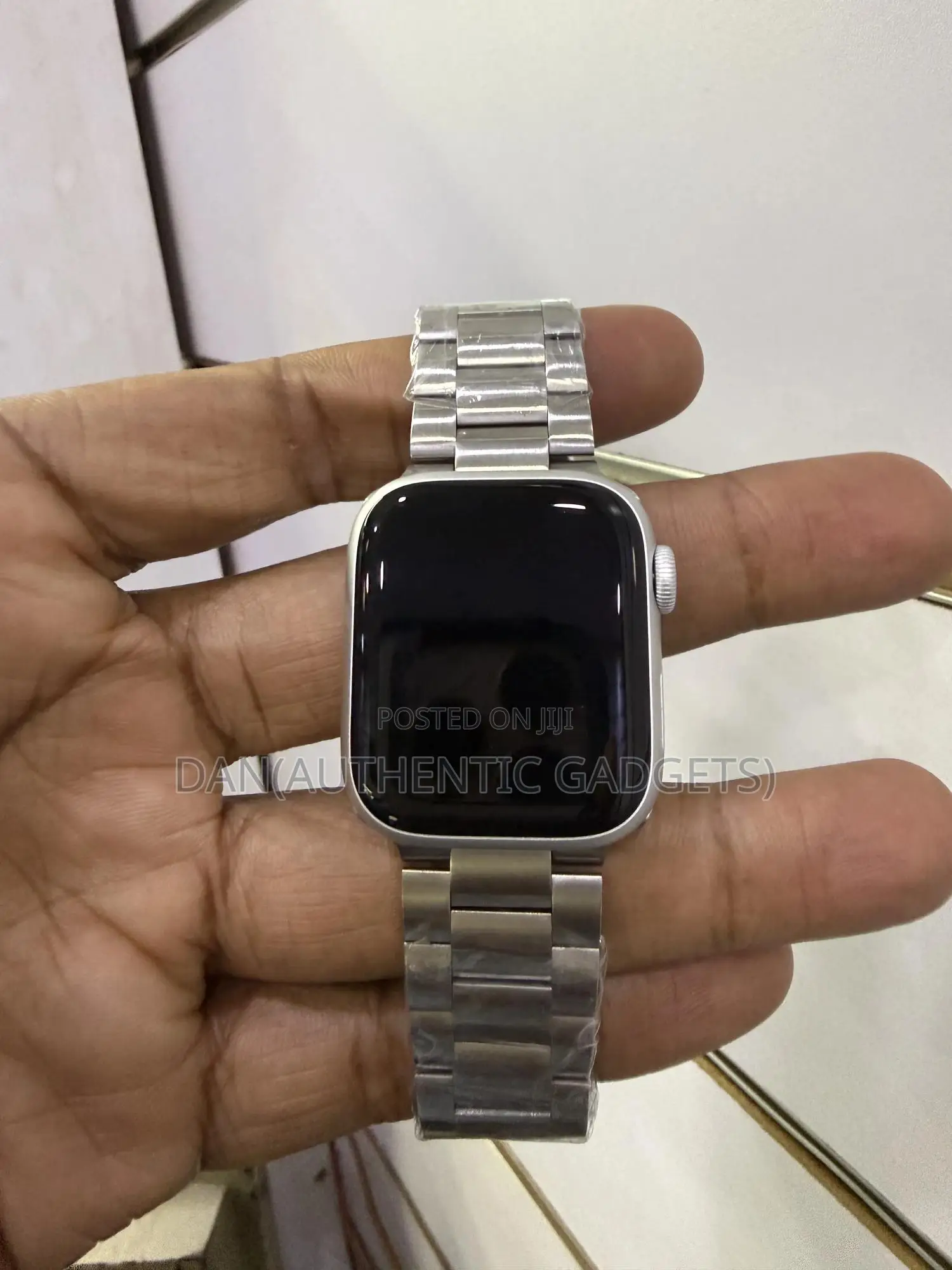 Usa Model Apple Watch Series 9 Black and Silver 41mm Both New