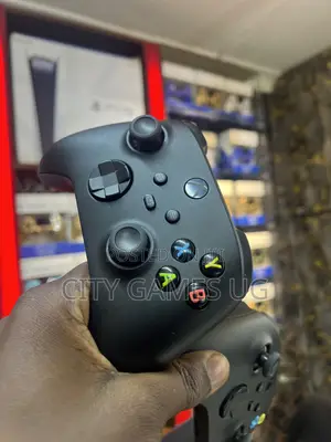 Xbox Series Wireless Controller – Black