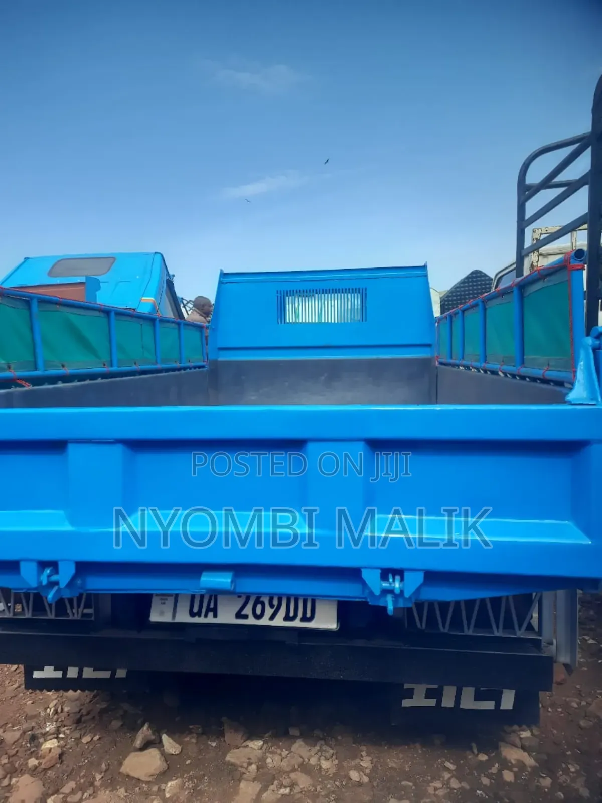 Isuzu Elf Dump