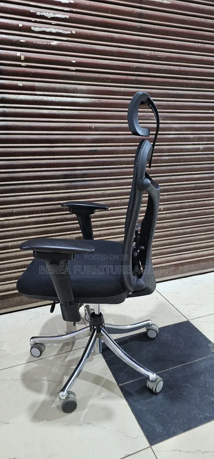 Strong Office Chair With All Functions