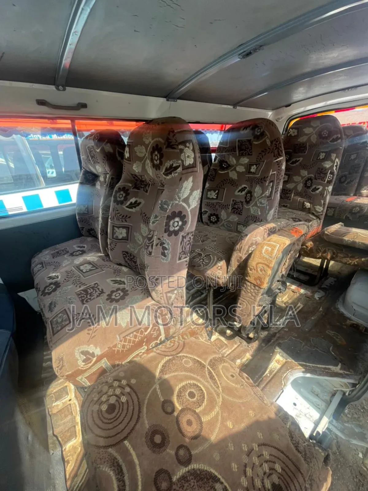 Toyota HiAce 2002 White