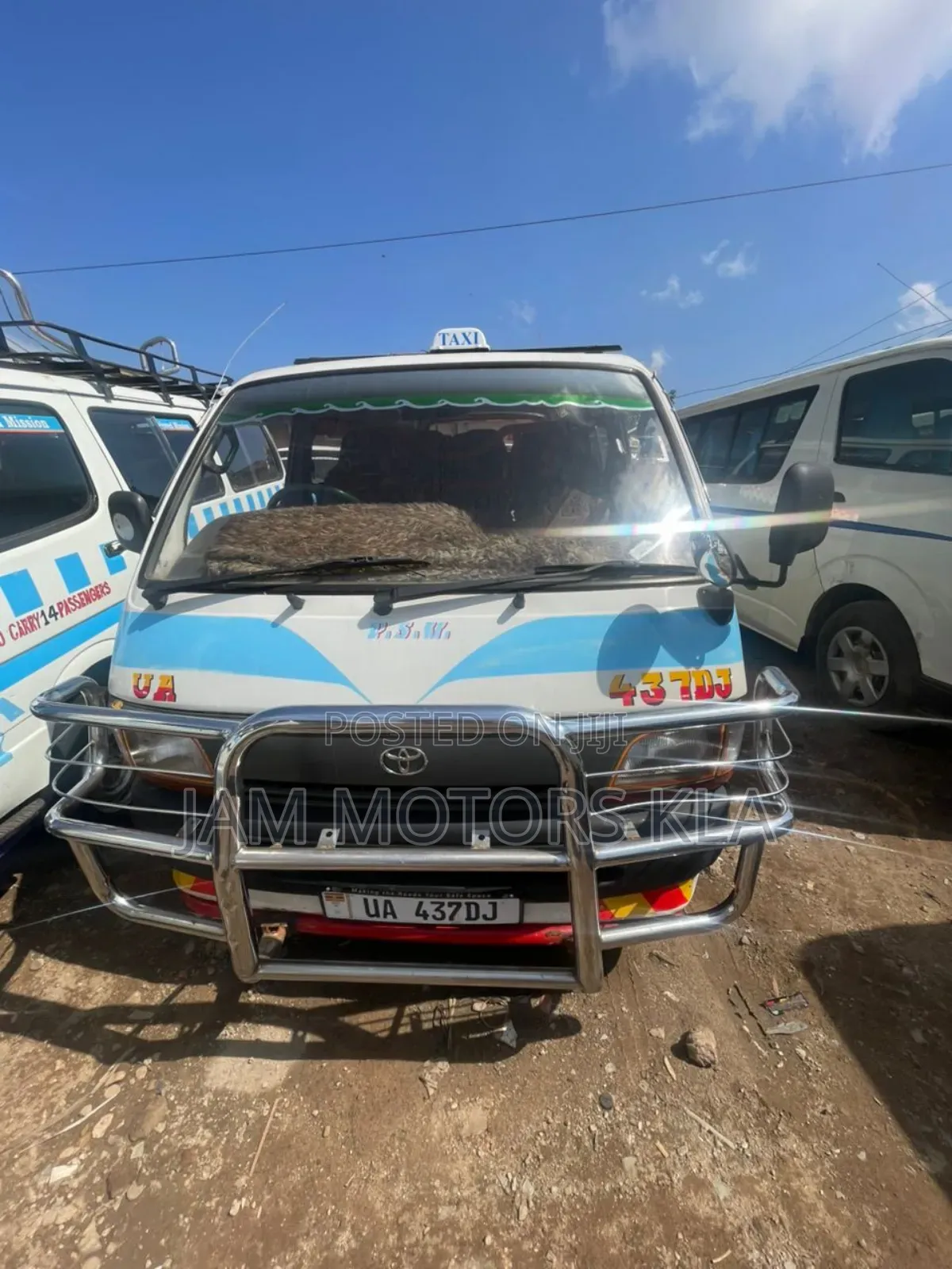 Toyota HiAce 2002 White