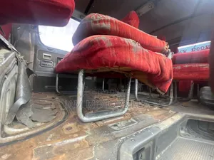 Toyota HiAce 2001 Blue