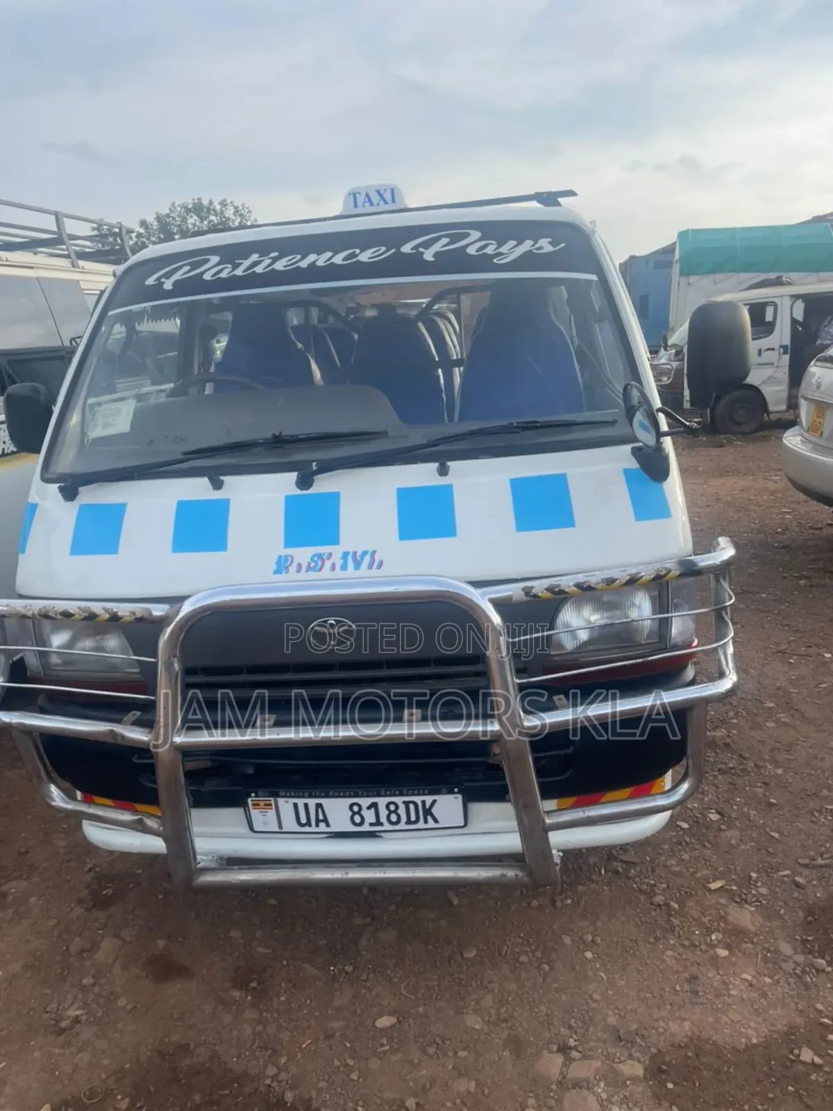 Toyota HiAce 2002 White