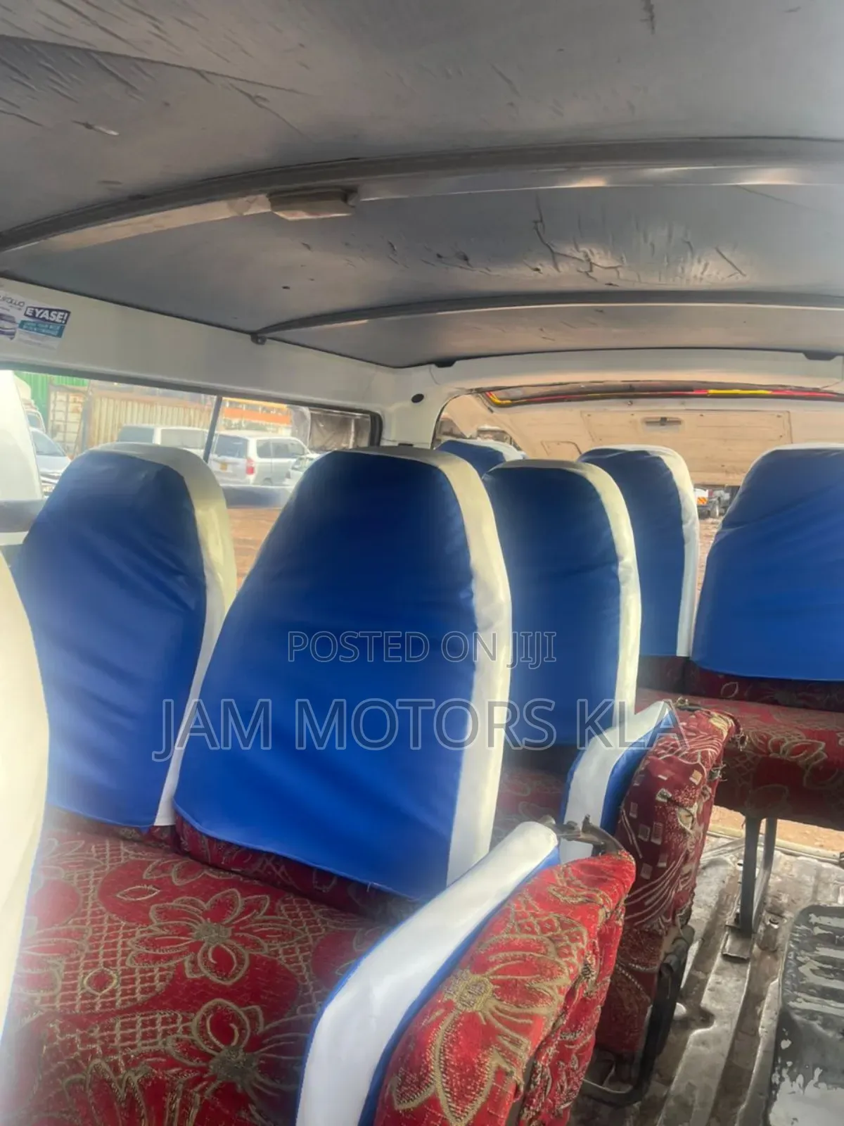 Toyota HiAce 2002 White