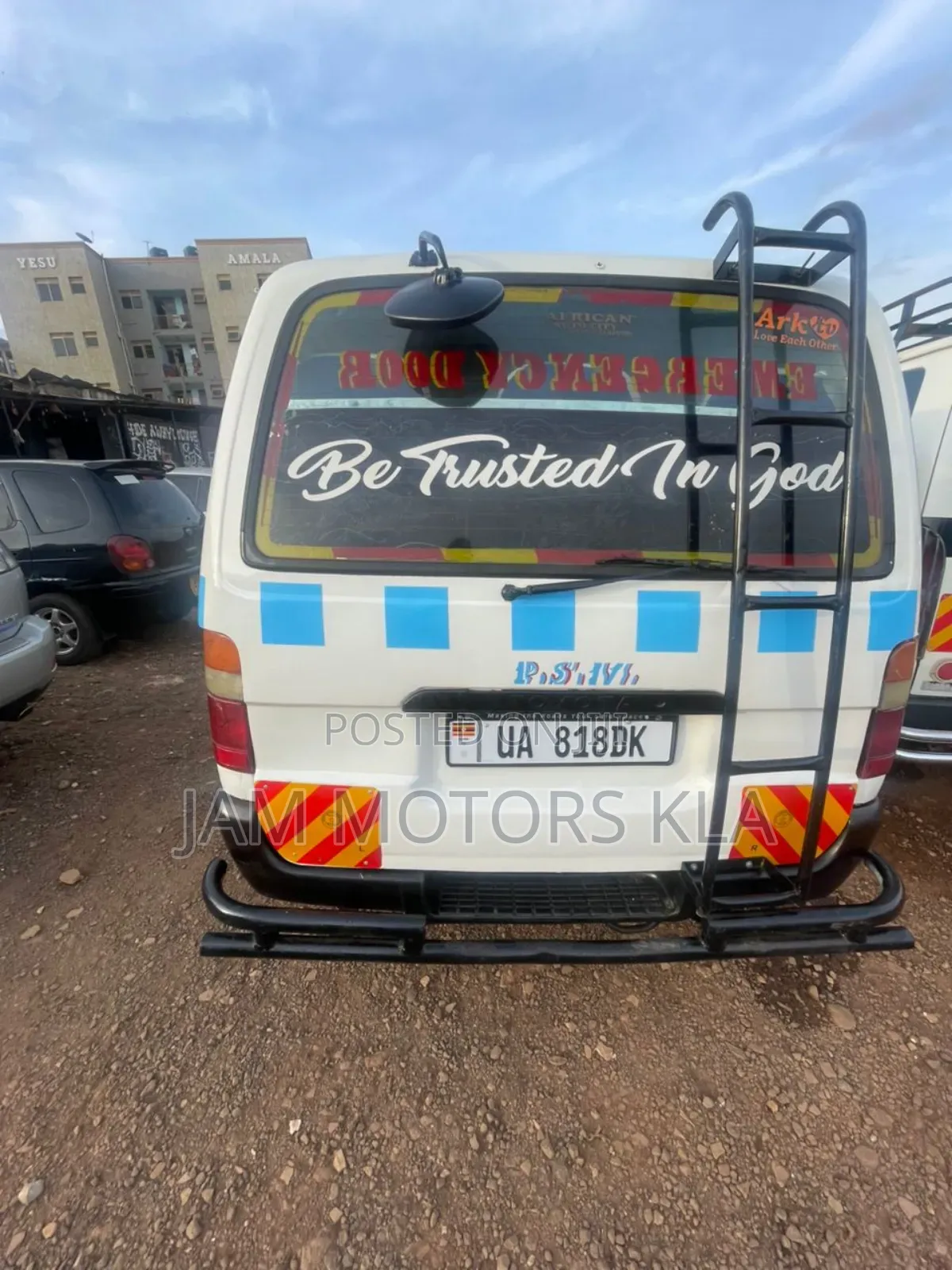Toyota HiAce 2002 White