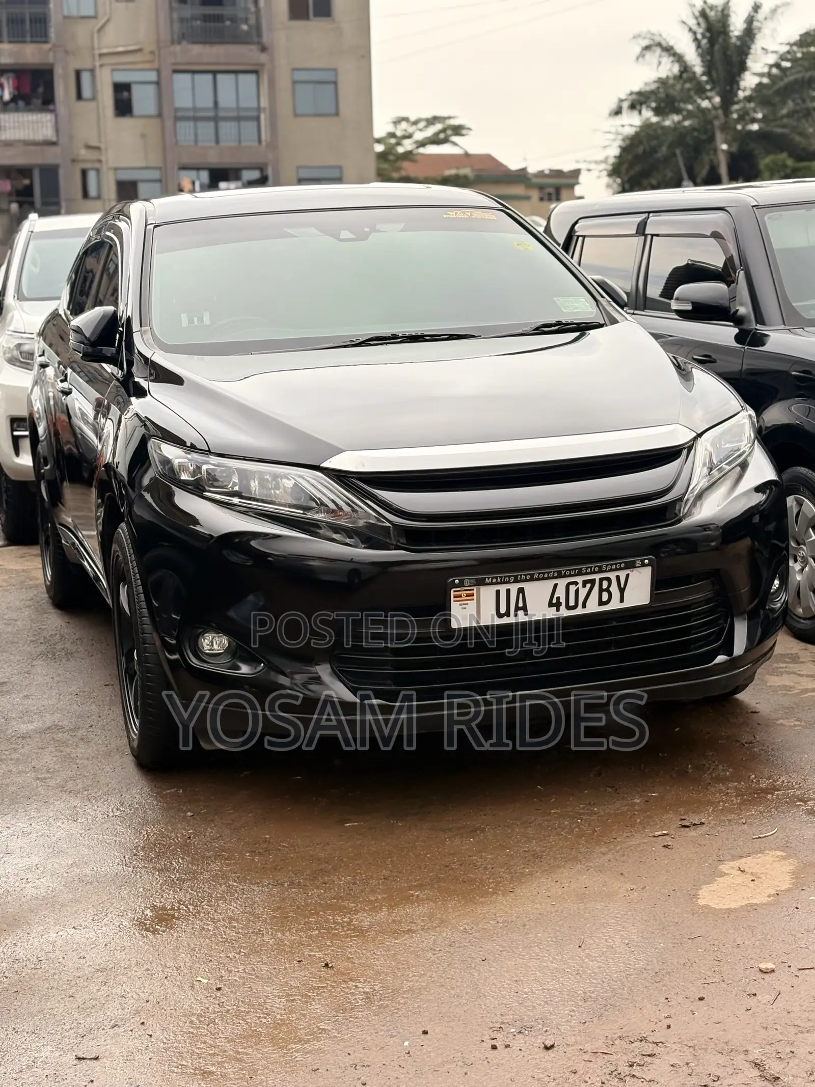 Toyota Harrier 2.0 2016 Black