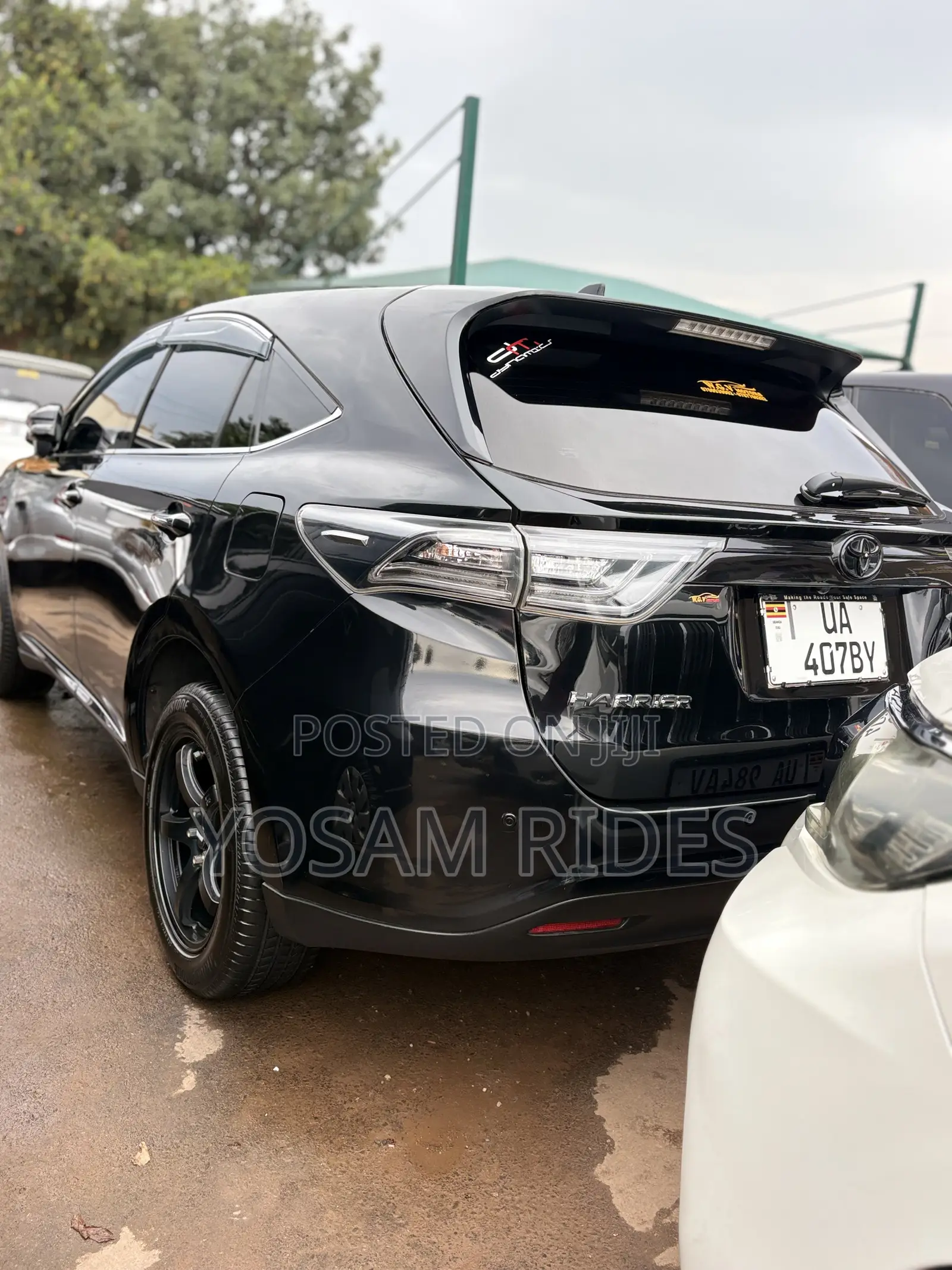 Toyota Harrier 2.0 2016 Black