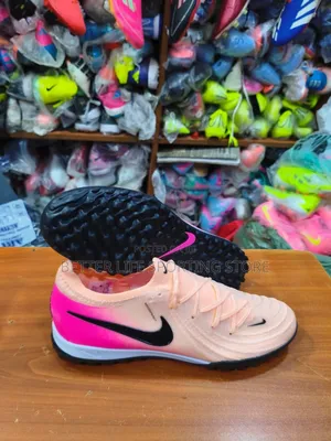 Nike Fair Play Boots Original Grip Knit.