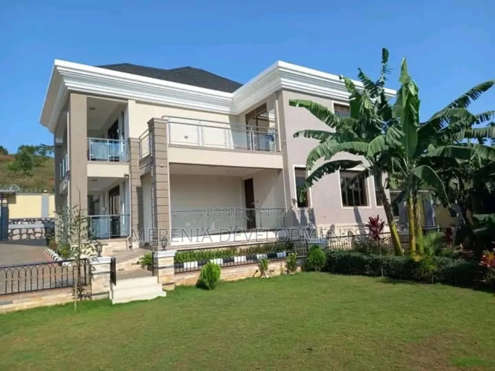 5bdrm House in Bwebajja, Wakiso / Wakiso for sale