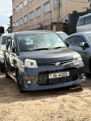 Toyota Sienta 1.5 FWD 2013 Gray