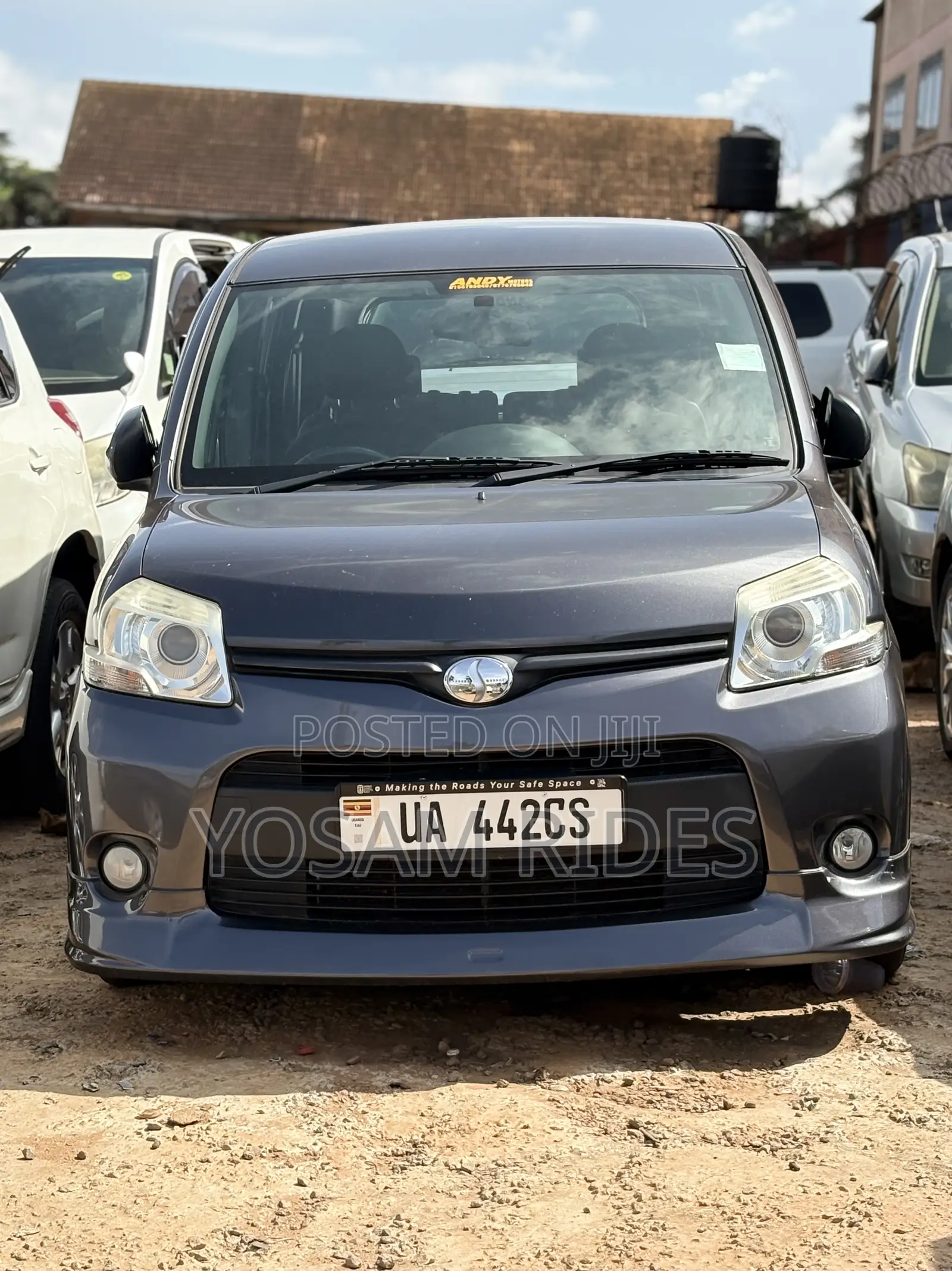 Toyota Sienta 1.5 FWD 2013 Gray