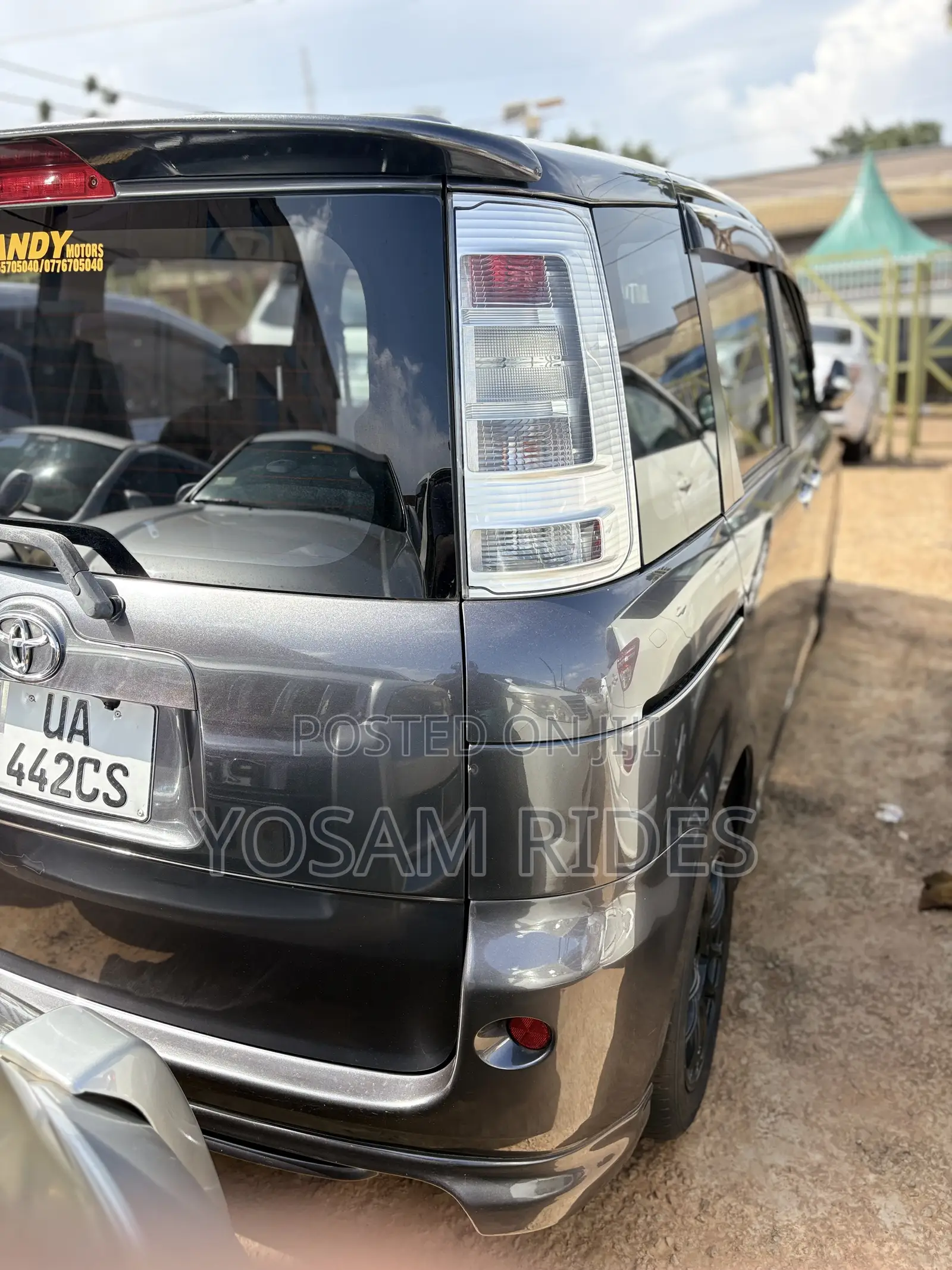 Toyota Sienta 1.5 FWD 2013 Gray