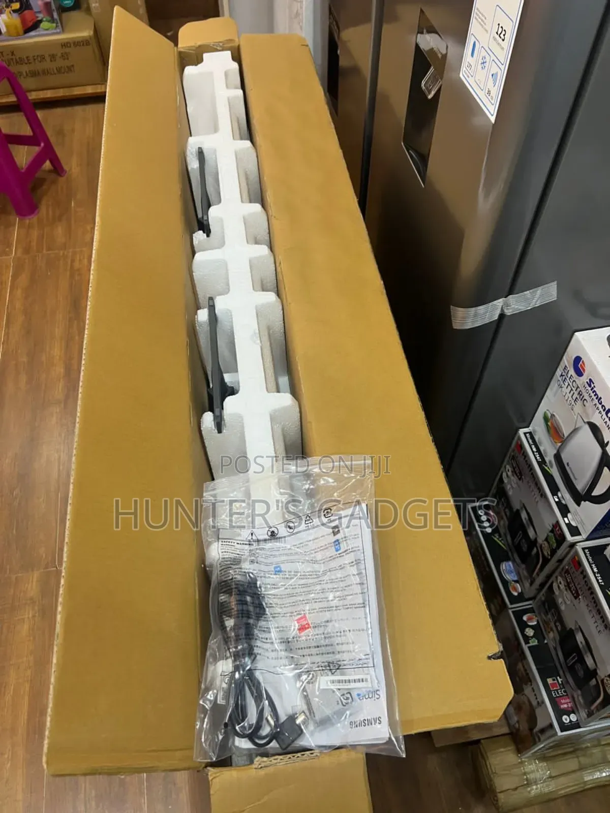 55inch Samsung Tv Du8000 Series Brand New Tv Smart Ultra Slim Tv
