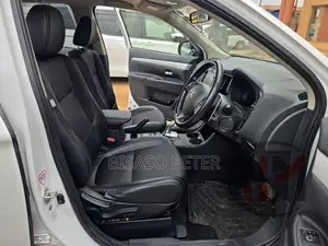 Mitsubishi Outlander 2.0 PHEV AWD 2013 White
