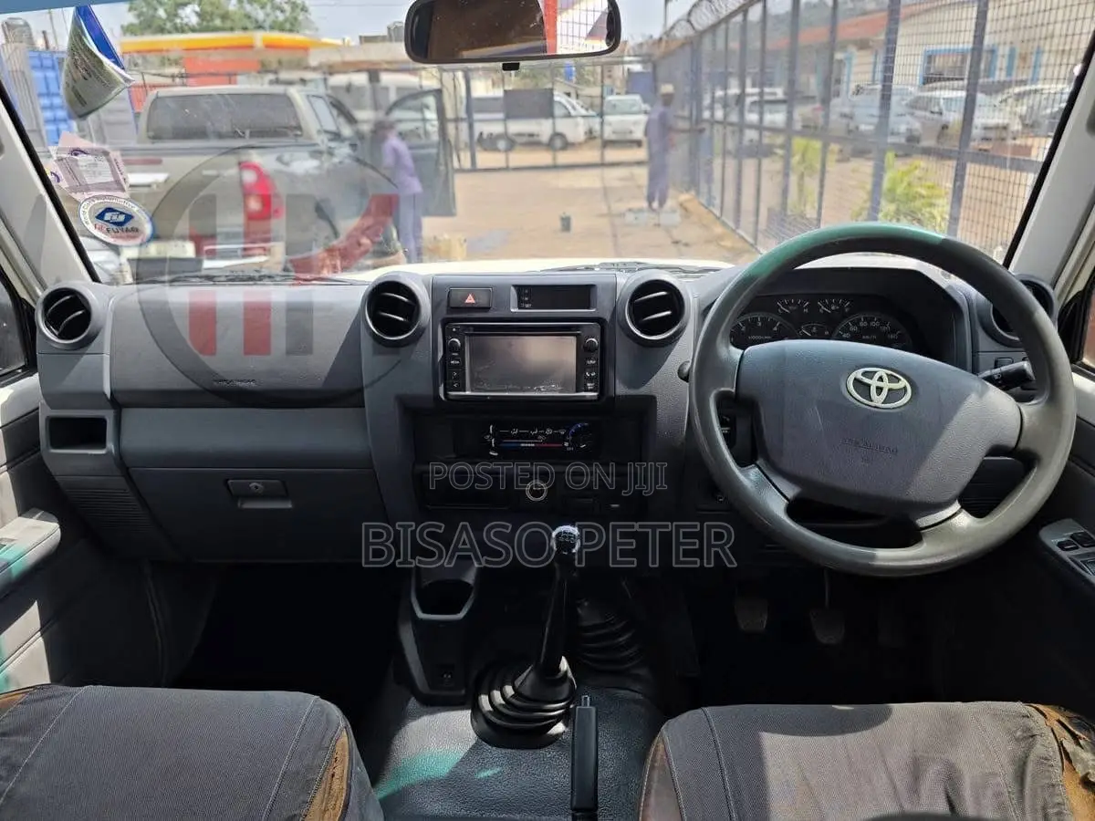 Toyota Land Cruiser Prado 4.0 2017 White