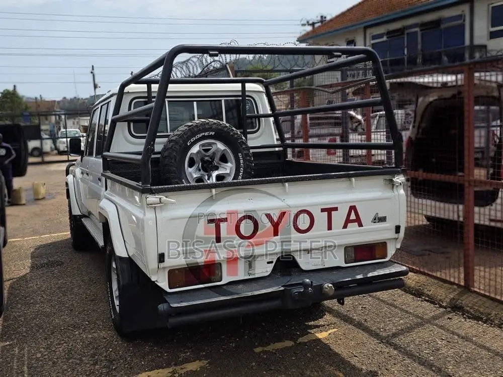 Toyota Land Cruiser Prado 4.0 2017 White