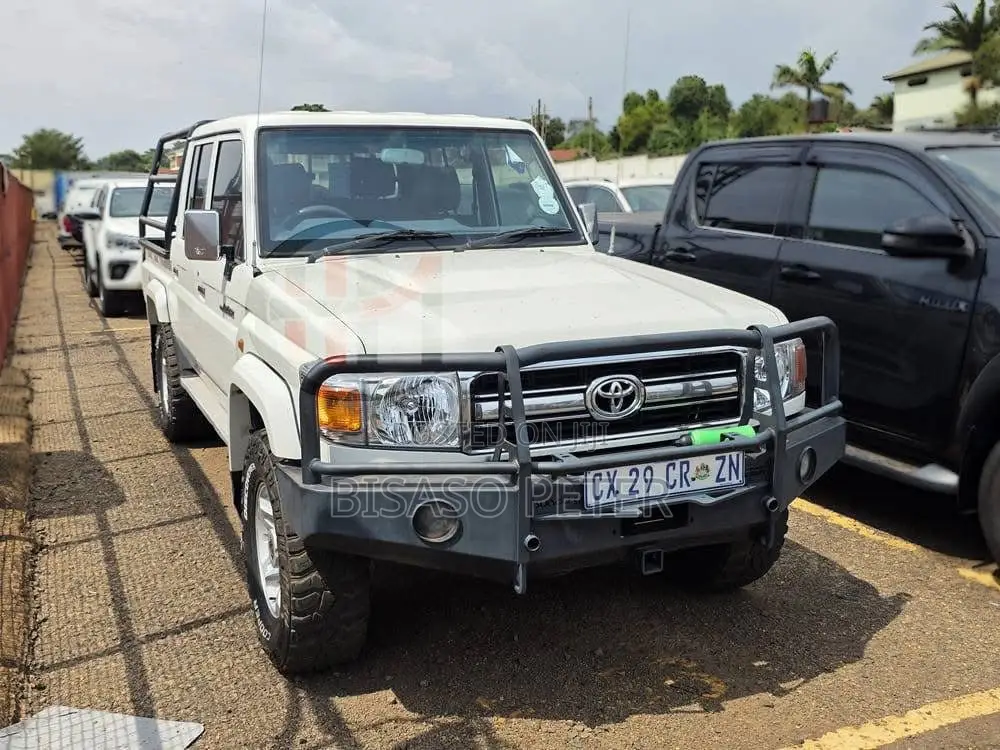 Toyota Land Cruiser Prado 4.0 2017 White