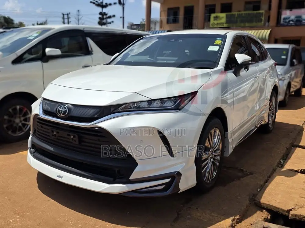 Toyota Harrier 2.0 2021 White