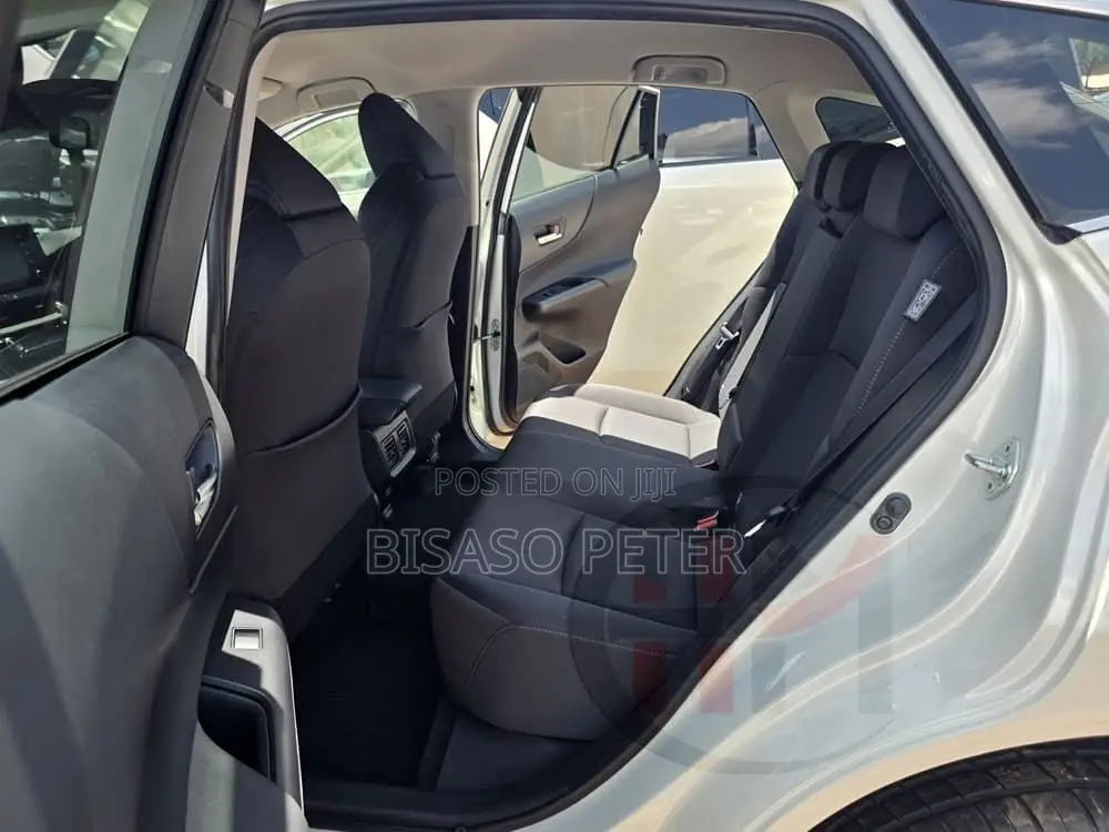 Toyota Harrier 2.0 2021 White