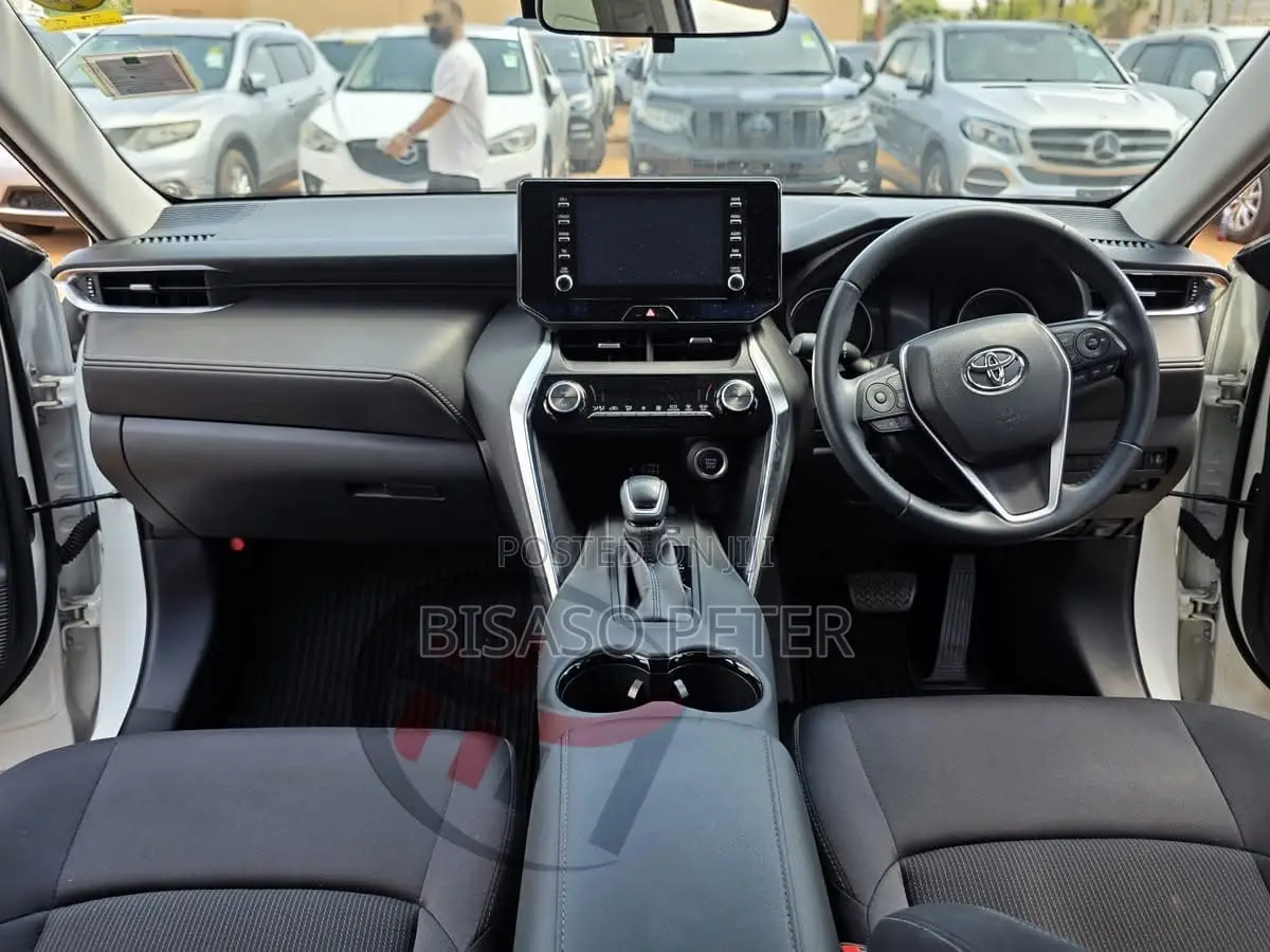 Toyota Harrier 2.0 2021 White