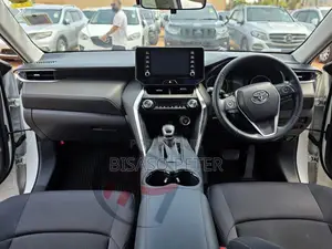 Toyota Harrier 2.0 2021 White