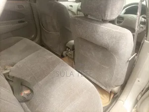 Toyota Corolla 1998 White