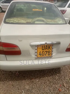Toyota Corolla 1998 White