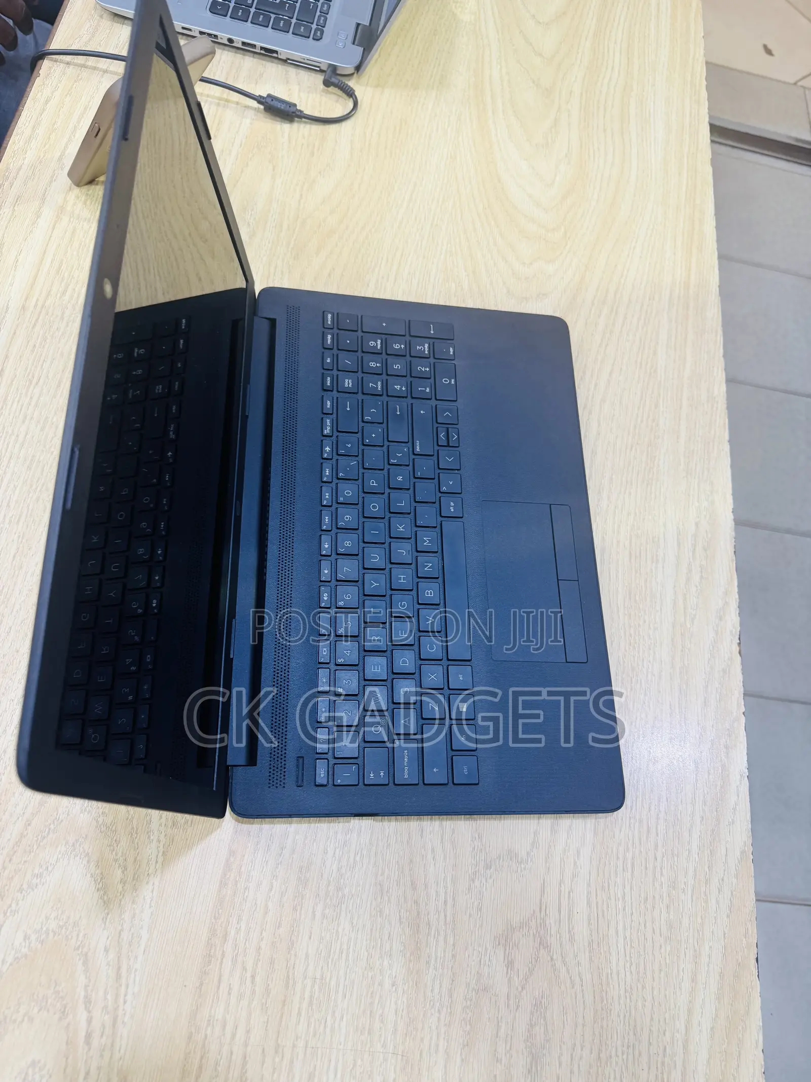Laptop HP 15-da3007nia 8GB Intel Core i5 SSD 256GB