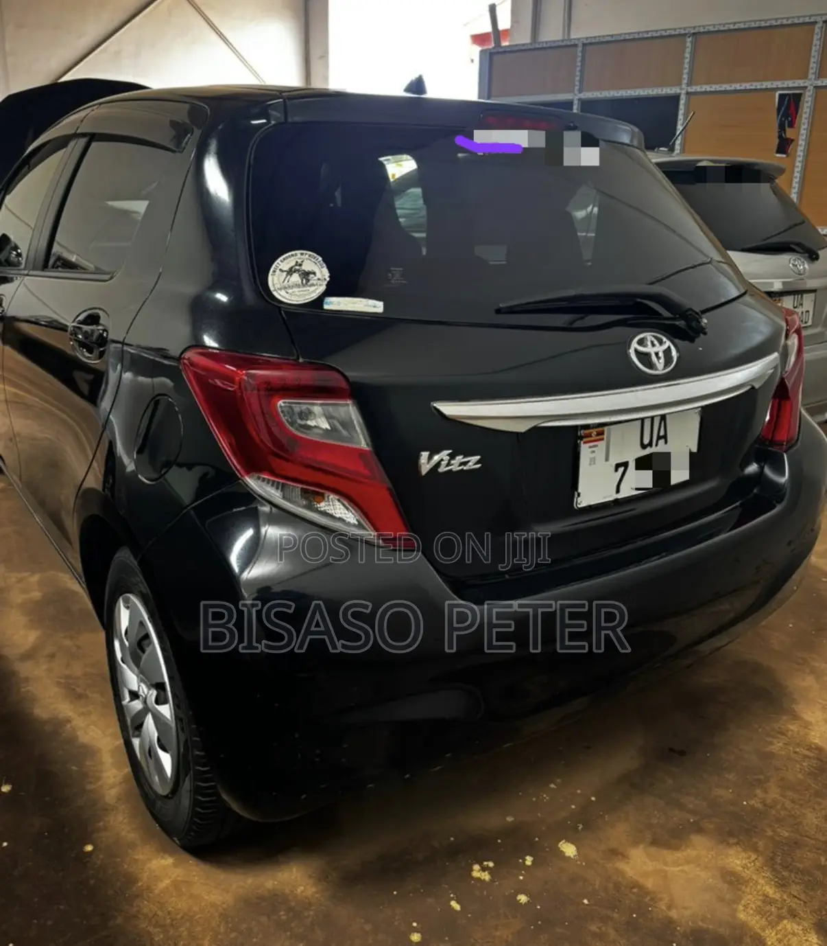 Toyota Vitz 1.3 AWD 5dr 2016 Black