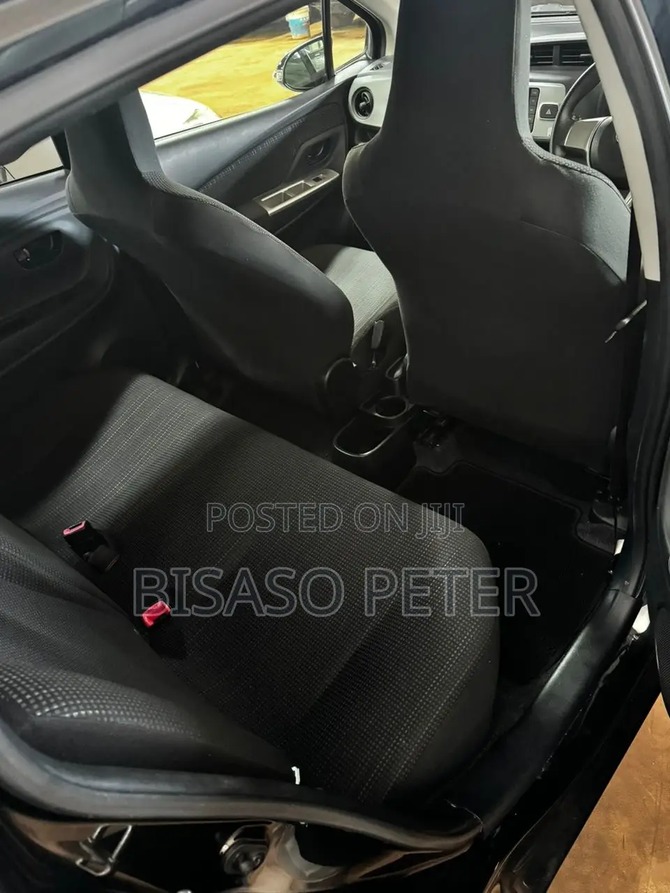 Toyota Vitz 1.3 AWD 5dr 2016 Black
