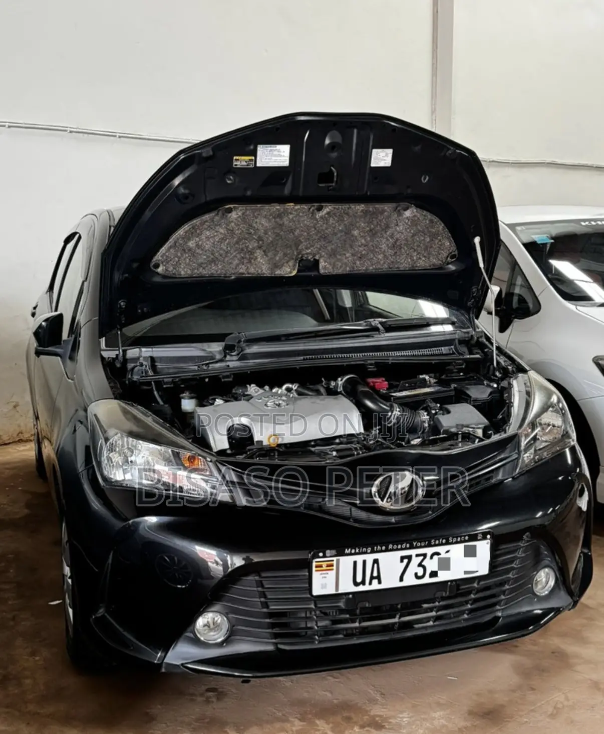 Toyota Vitz 1.3 AWD 5dr 2016 Black