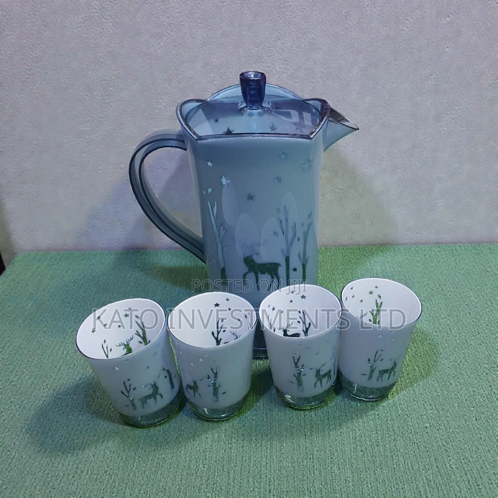 Hard Juice Jar With 4 Glasses