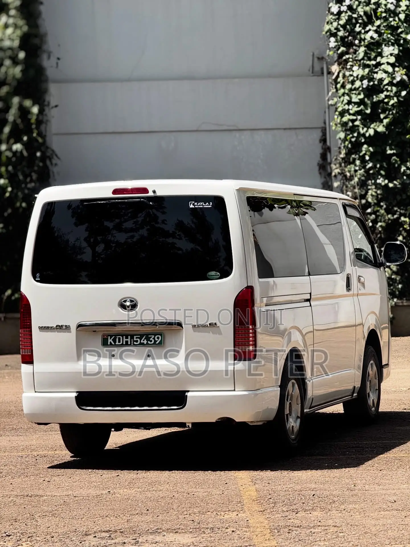 Toyota HiAce 2012 White