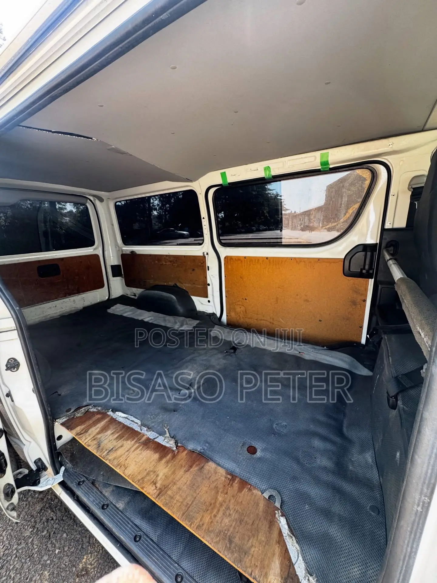 Toyota HiAce 2012 White